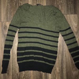 Mossimo long sleeve v-neck sweater